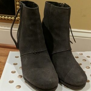 Tom's Gray Suede Womens Wedge Boots
